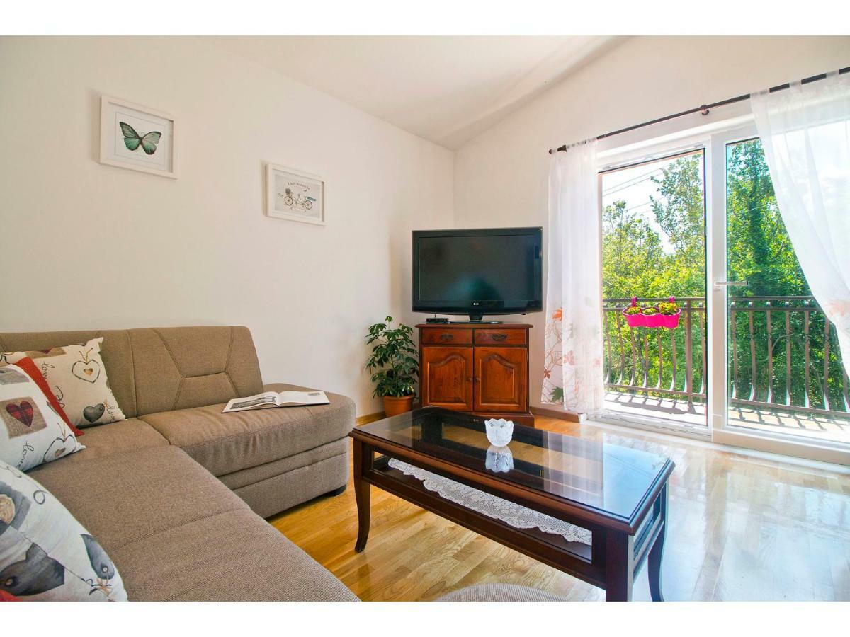 Villa Katja 오미스 외부 사진